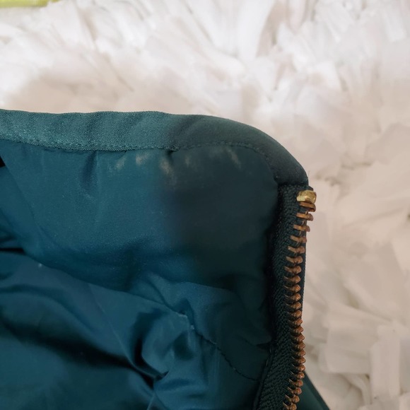 J. CREW | DOWN FEATHER QUILTED LIGHTWEIGHT PUFFER VEST FOREST GREEN WOMEN XS - Picture 9 of 16